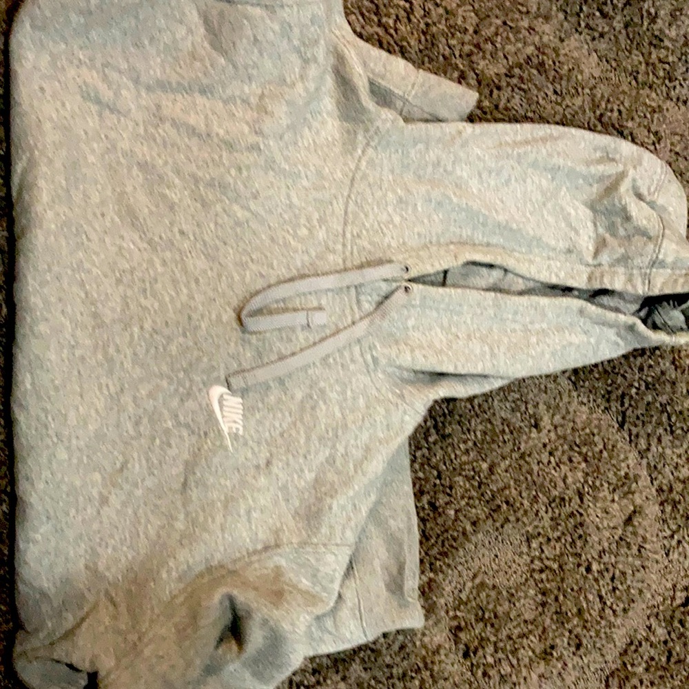 Gray Nike hoodie men’s large
